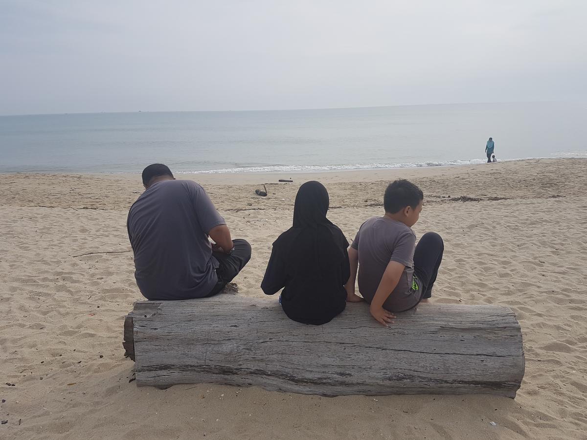 Seaview Ainee - Muslim Sahaja * Kuala Terengganu